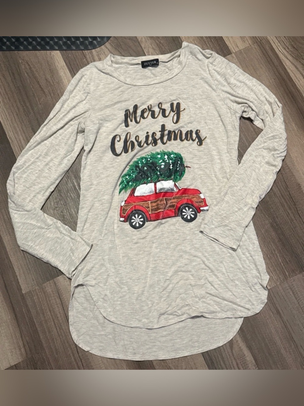 Zutter women’s Merry Christmas Red Car Graphic Long Sleeve Tee size small